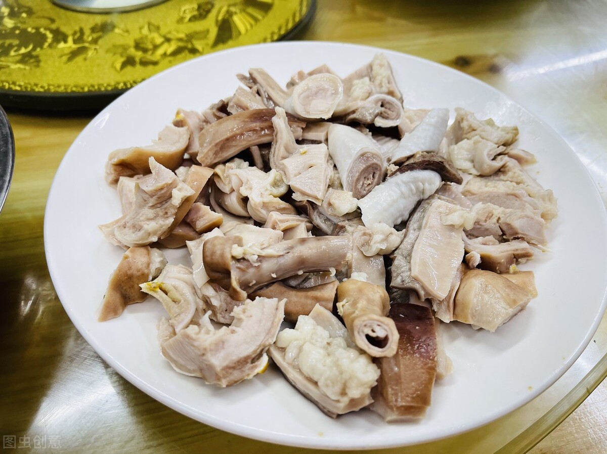 清洗猪肚大肠，加盐和面粉都不对！教你简单方法，干净卫生无异味