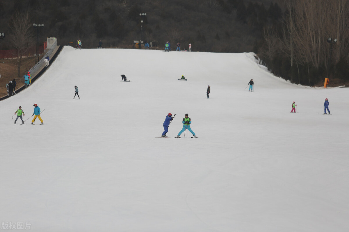 冬天就要滑雪啊！为大家奉上北京的18个宝藏滑雪场，快去打卡吧