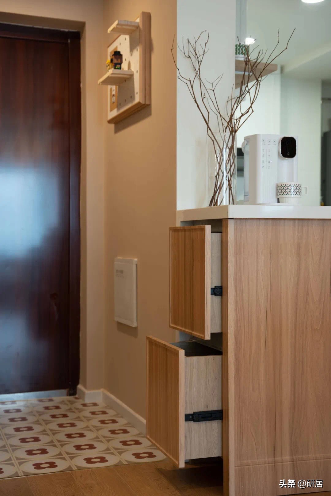 85m²现代简约风，不豪华很温馨，亲戚们都说很好看，特别适合居家