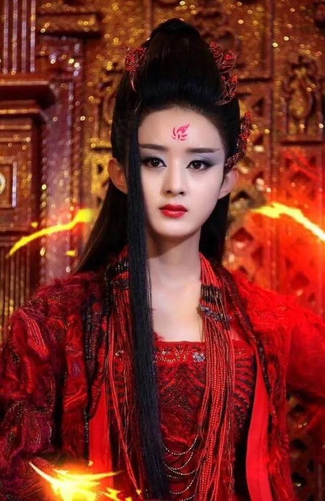 幸福到万家：赵丽颖那些年的红衣造型，你最喜欢哪一个？