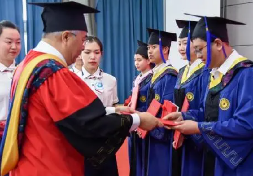 研究生“学年制”或将调整，预计在2022年实行，中科大率先改变