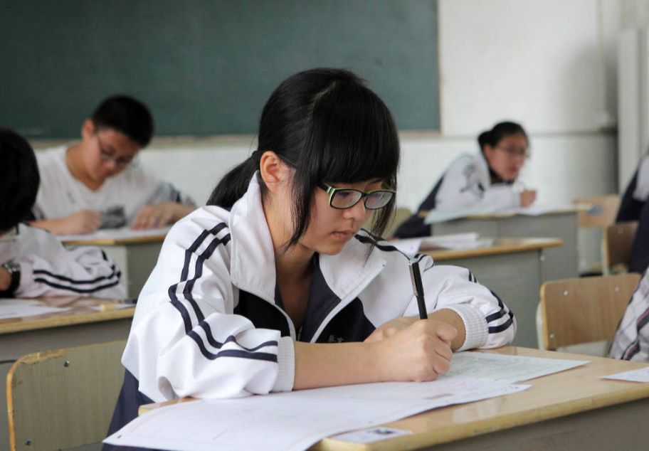 中考迎来大变化，预计2022年正式实行“两考合一”，引起家长不满