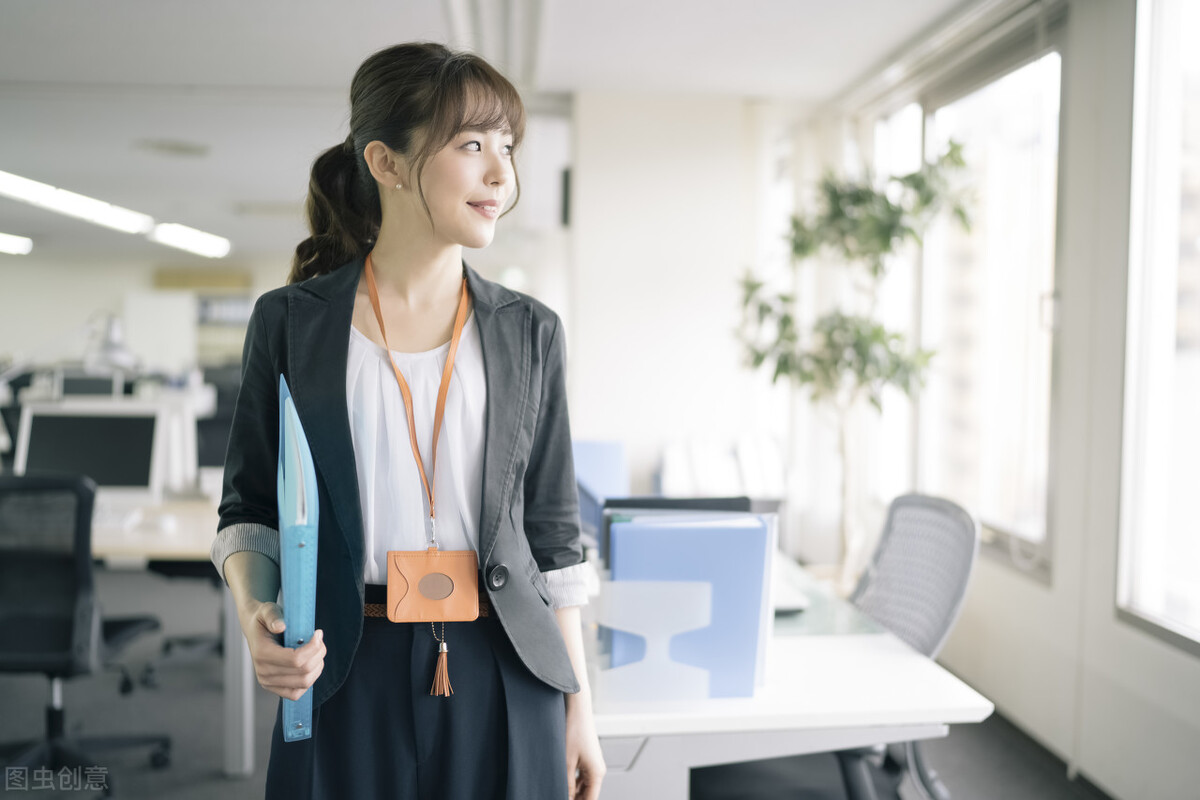 这么多大学生争着考老师，当老师有什么好的？