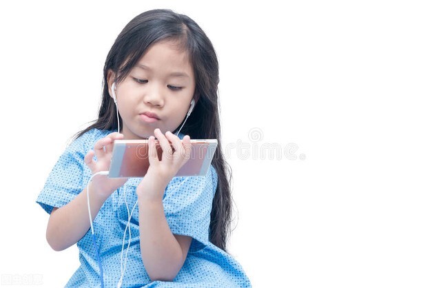 孩子长期沉迷手机的十大危害