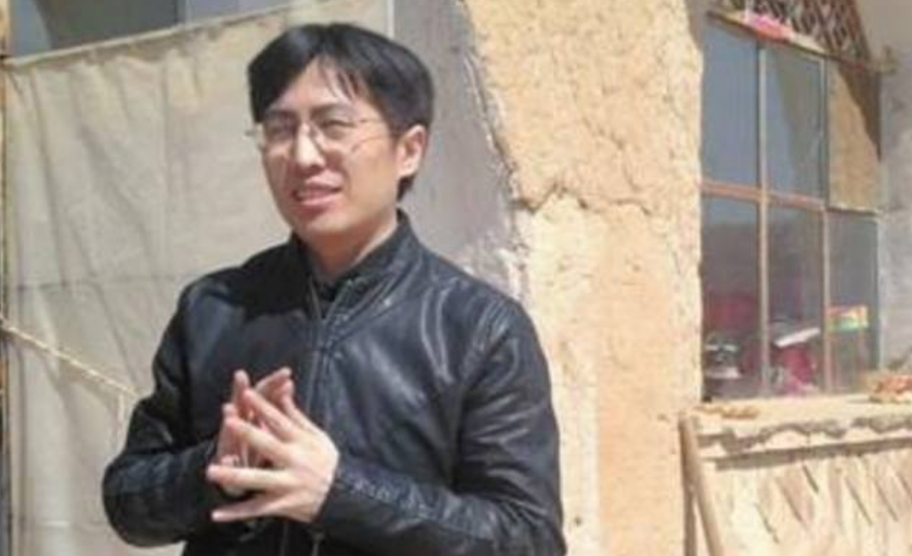 高考647分的高材生，蜗居网吧4年不回家，不洗澡不换衣服