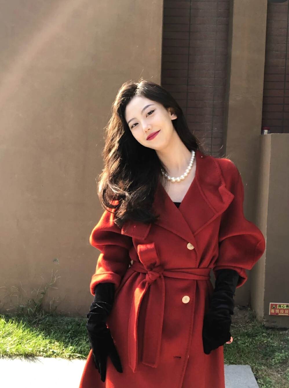 “人间富贵花”究竟是不是天生的？长相有这3种特征的女人偷着乐
