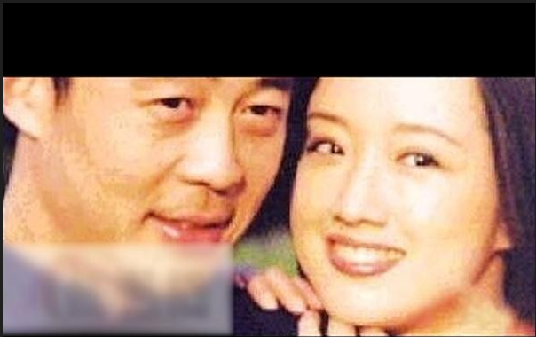 侯勇与潘雨辰离婚8年，他与小21岁娇妻高调再婚，她独自养育女儿
