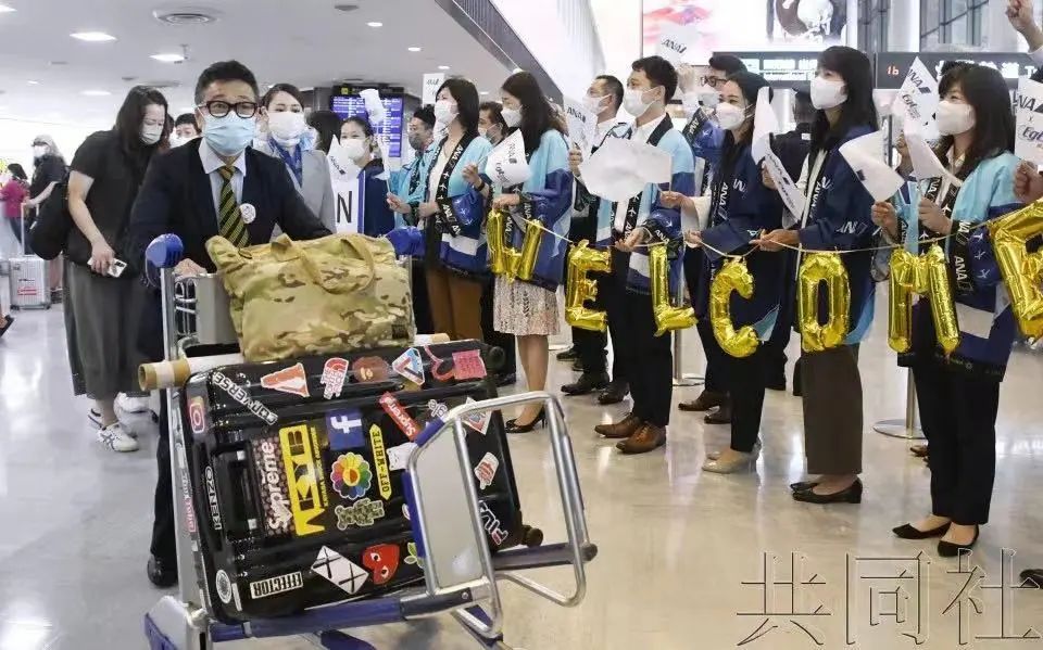 第一批中国游客赴日，日本人快乐得睡不着