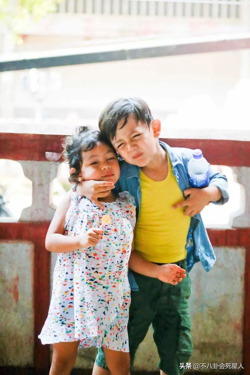 《爸哪》8位变化大的女孩，王诗龄减肥20斤变尖脸，曹格女儿成熟