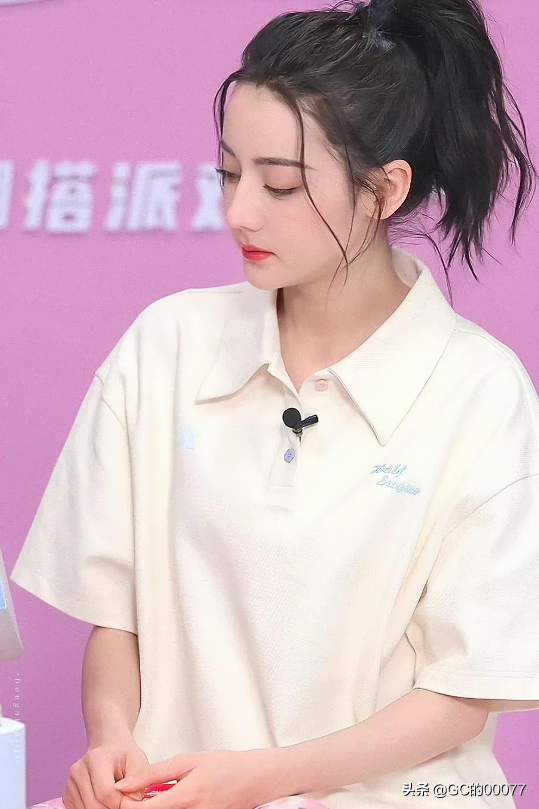 明星图片迪丽热巴特步