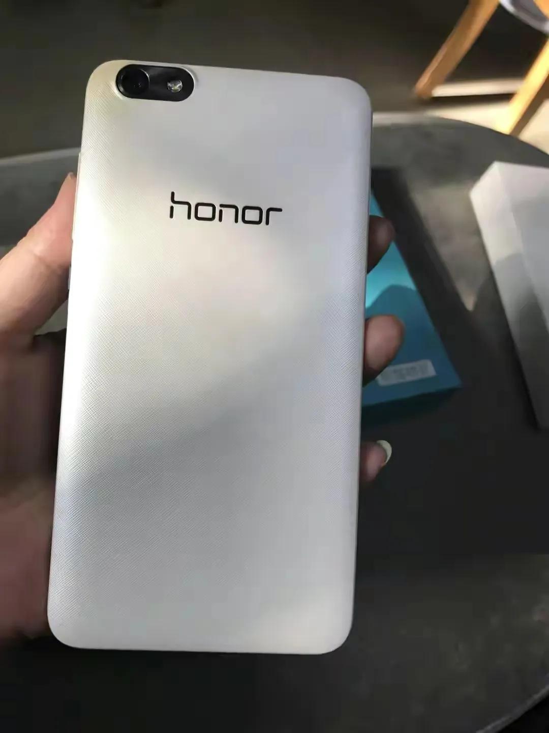 荣耀 X系列发展史 快由芯生，超能旗舰