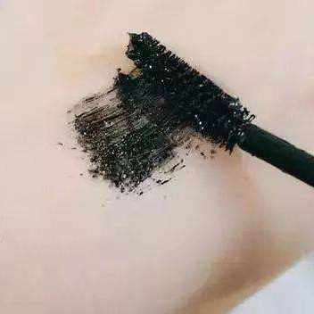 若化妆品出现了这些情况，千万不要再用了