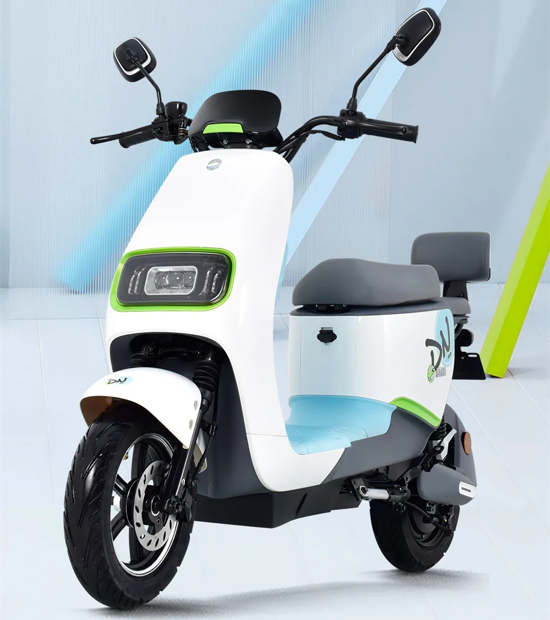 新蕾dn20国标电动车评测:搭载48v25ah汽车级锂电池,续航100公里