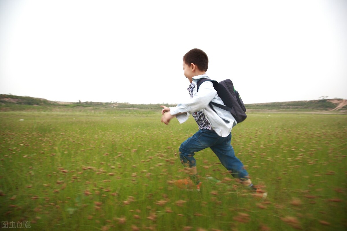 孩子被同学打了，咋办？