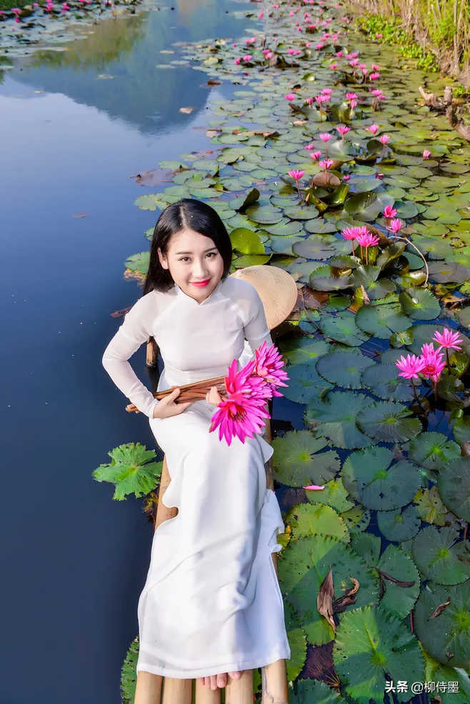 中年女性學(xué)起來，手機拍照掌握3個攝影技巧，瘦臉長腿輕松拍