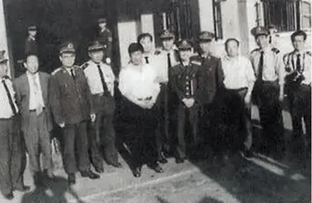 80年代，一位东北公交司机声称自己能把“水变油”，后来怎样了？