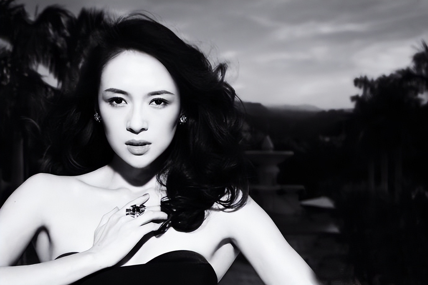 16对中外明星同框,耀眼的“东方美”不输国际咖,举手投足皆风情