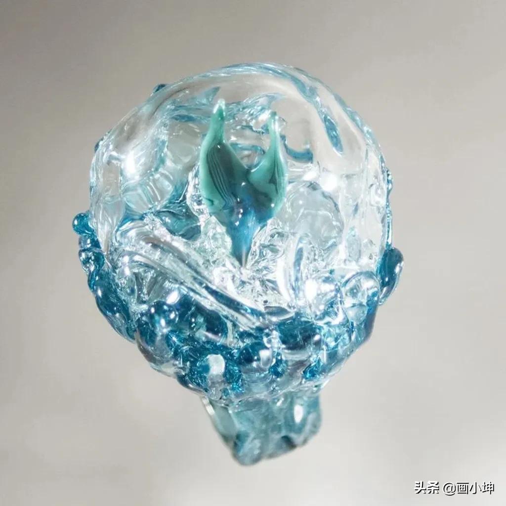 微缩的海浪造型玻璃配饰