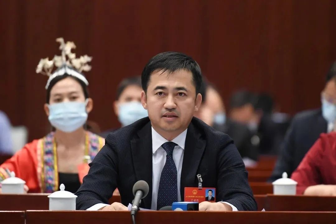 晋江13位百亿富豪：财富总额超3000亿，丁氏兄弟领衔，蔡氏占5席