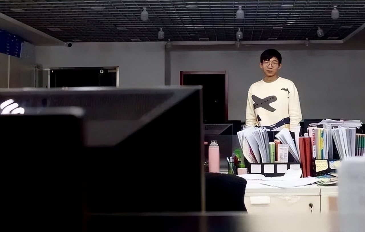 拼命考入北大的衡中状元，逃出了衡中，却逃不过“衡中思维”