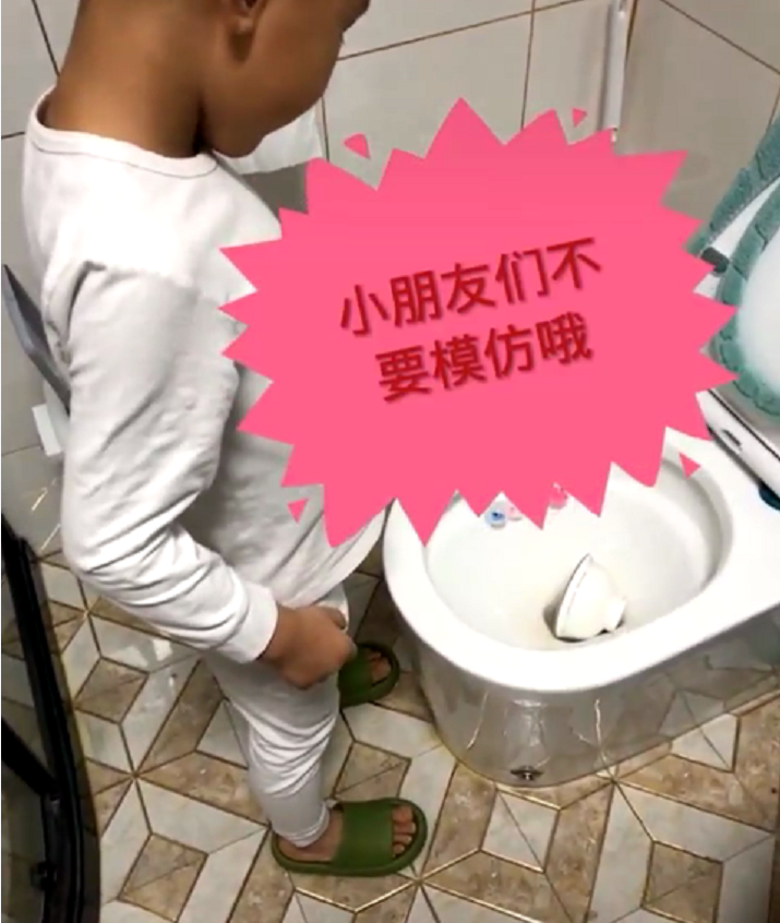 马桶迎来高光时刻，被学生当成洗碗机，场面一度有些失控