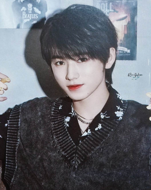 宋亚轩给高中班主任送礼，物品虽小但有创意，老师喊话高考顺利