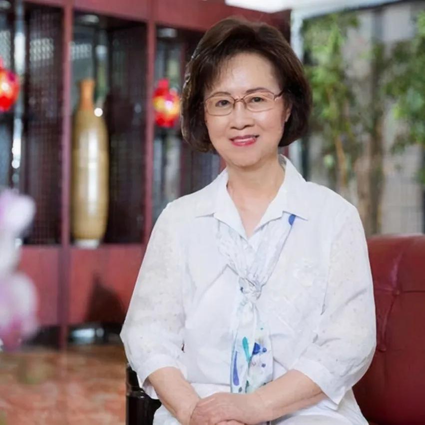 小说来自现实？琼瑶剧背后的惊人滥情史，怪不得琼瑶老年翻了车