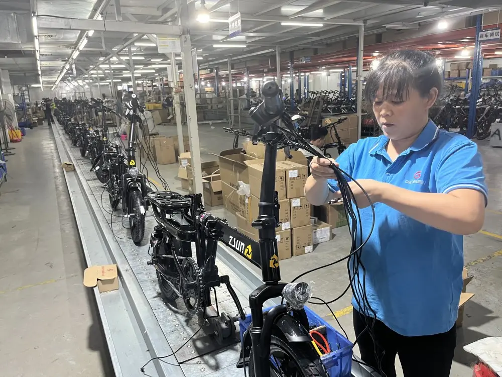 回收废旧电动车有多暴利？我们拿它当废铁，有人却靠它年入百万