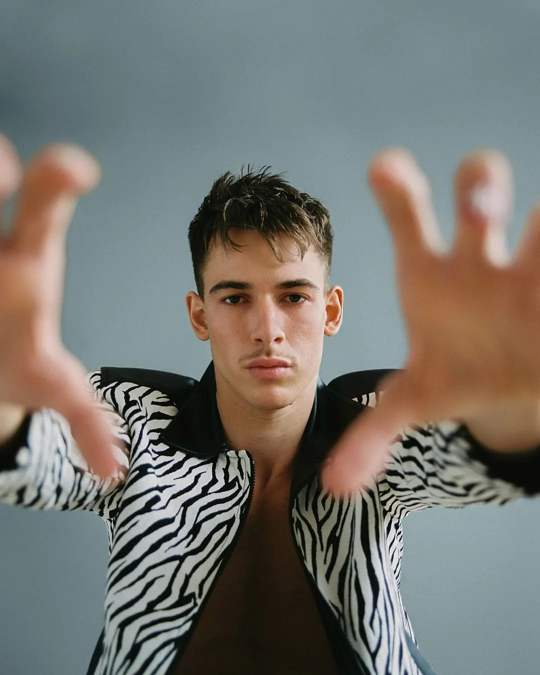 罗德里戈rodrigo介绍(超生代时尚男模特维克托·奥登斯