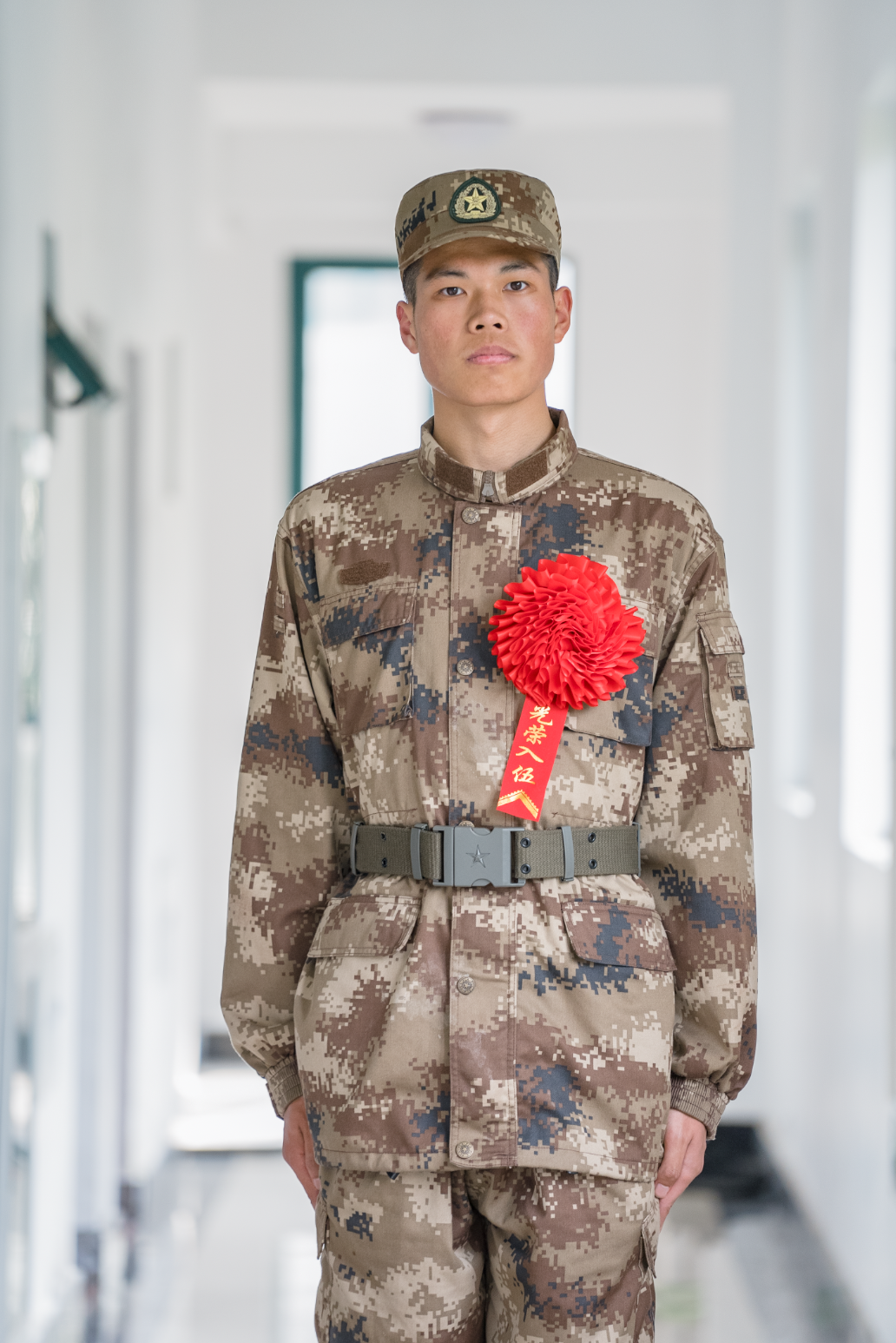 在编→入伍！最硬核的身先示范！