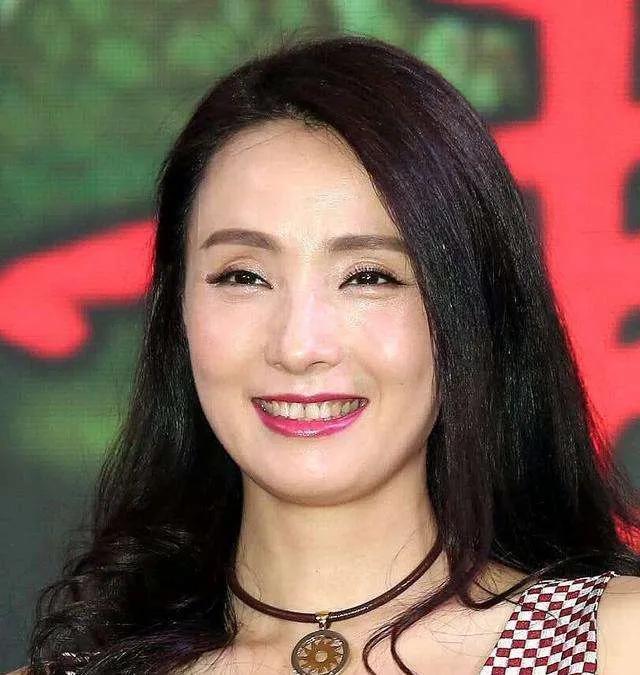 多位明星“眼窝深”显老，陈德容有衰老痕迹，看到吴刚不想说话了