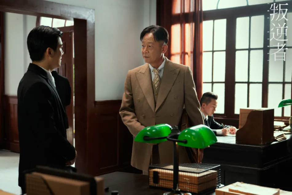 “小公爷”朱一龙，曾跑龙套10年，30岁逆袭成顶流，戏外仍未婚