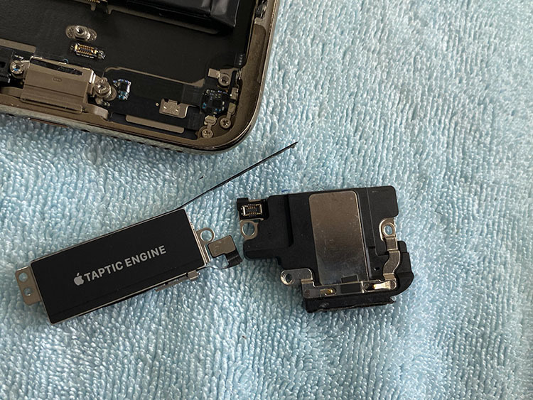 iPhone XS MAX更换大容量电池，续航直接翻倍，看完你也可以自己换