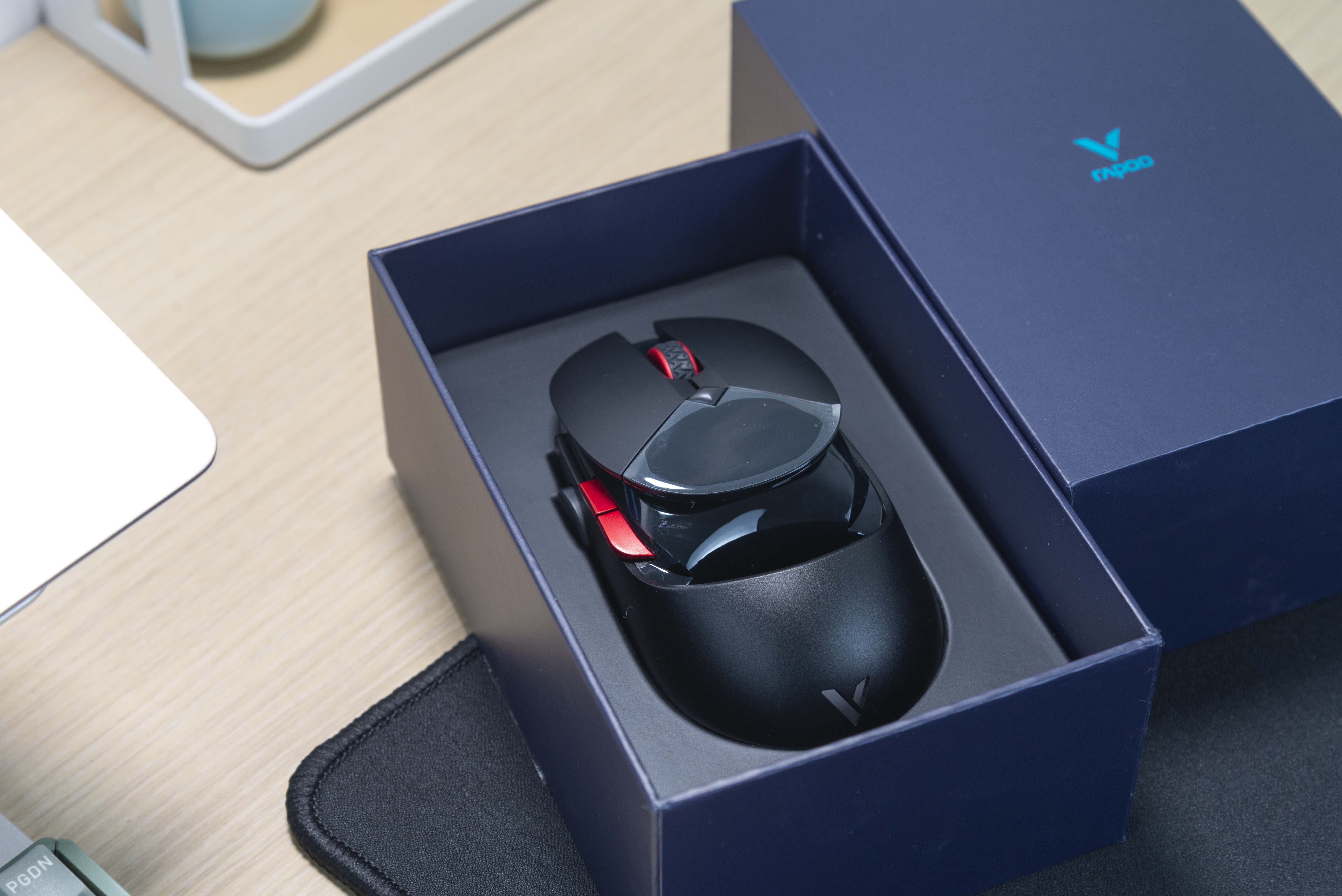 雷柏VT960S无线游戏鼠标：手感真的很爽，这次我冲了