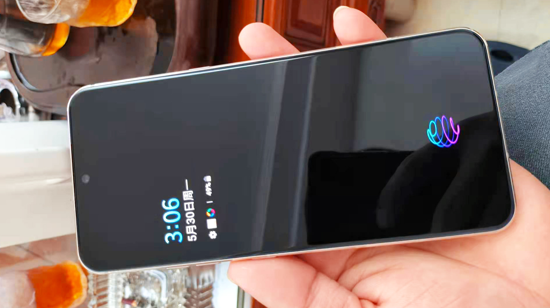 一款充满设计感的智能手机，体验LG V60，摄像头和屏幕都是亮点