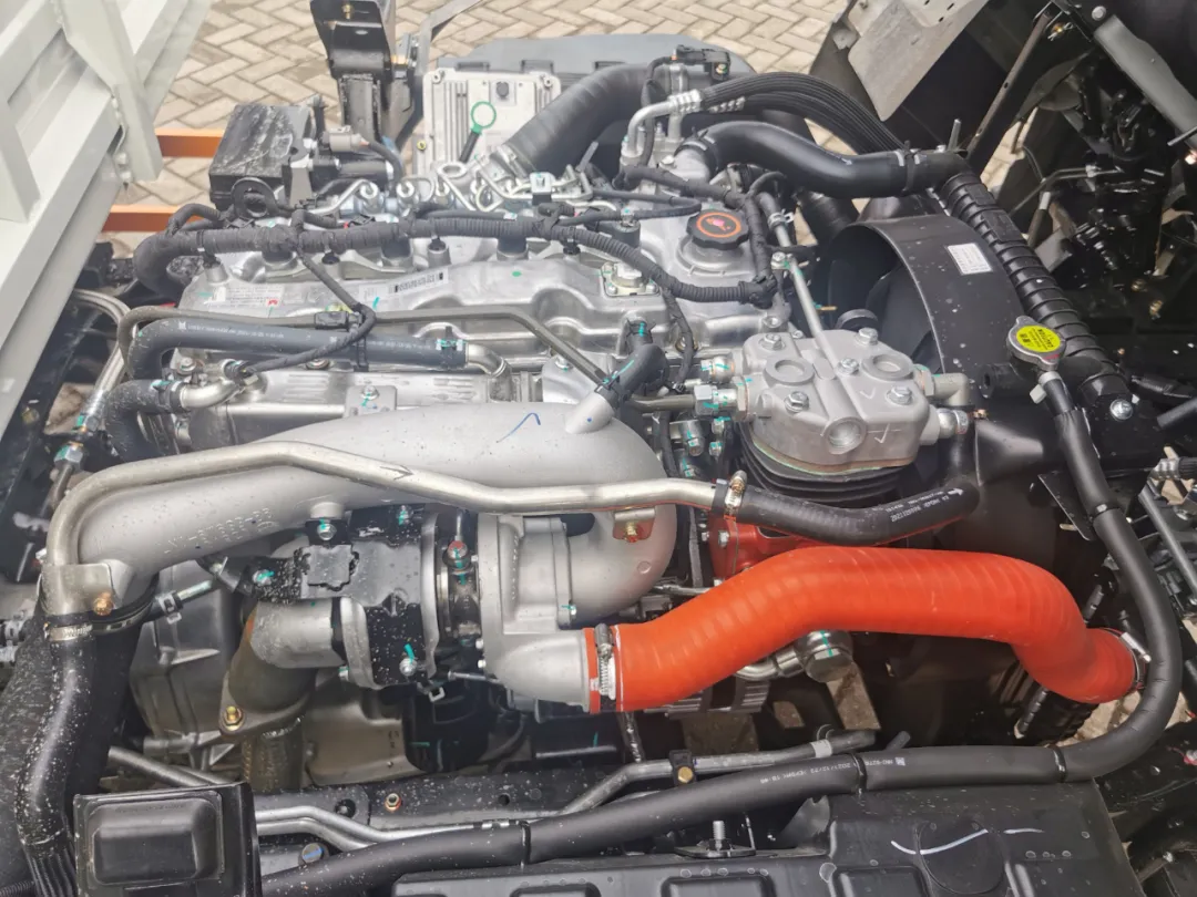 ����ȫ��һ���ڱ�2.5L���������ˣ��Ϲ����ƣ�����������Щ���㣿
