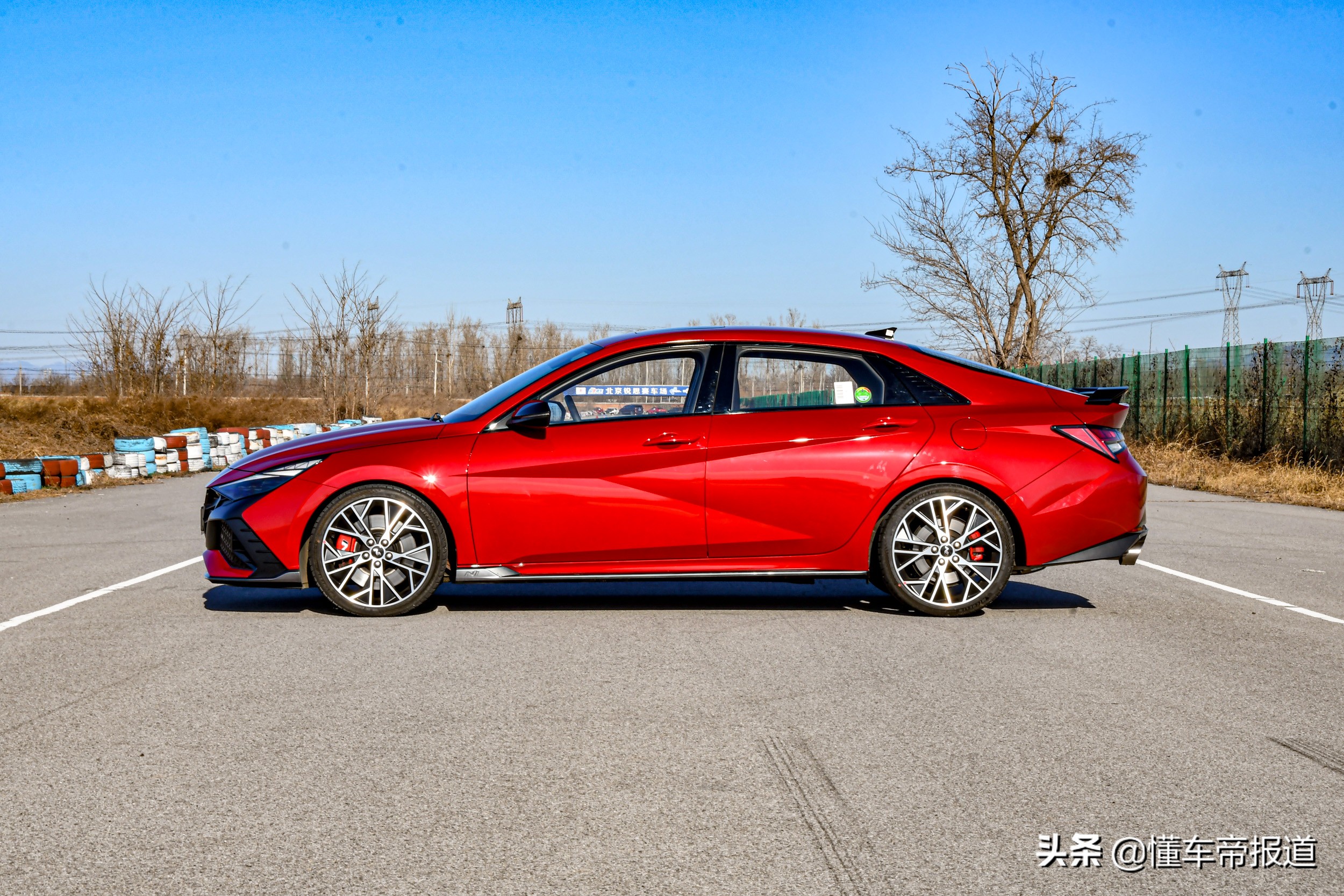 试驾｜激发最原始驾控欲望，用伊兰特N征服赛道是种什么体验？