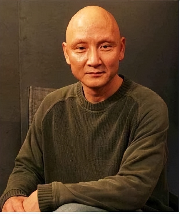 “国宝级坏蛋”杜玉明：从奶油小生到光头恶棍，他究竟经历了啥？