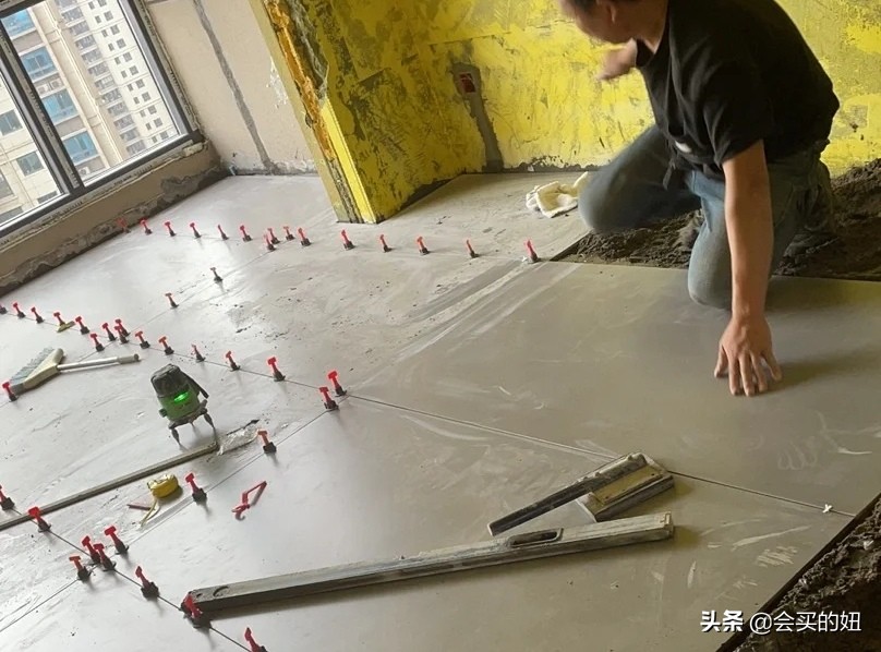 瓷砖铺贴避免“翻车”的10大关键点：一定要和瓦工师傅沟通好