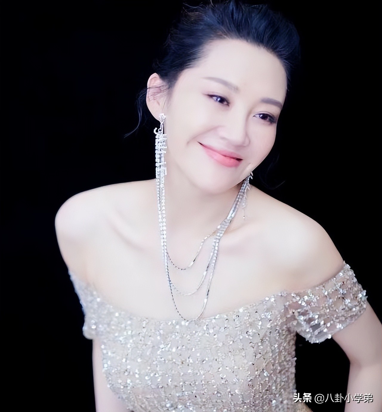 离开了P图和化妆，这8位中老年女星的素颜，谁老了谁冻龄一目了然