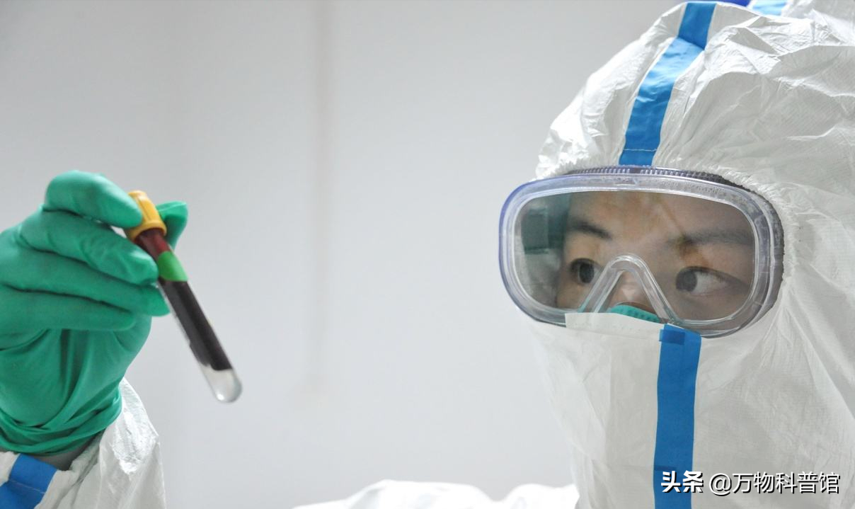 同为冠状病毒,为什么2003年的非典那么快消失,而新冠却这么难?