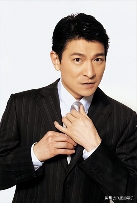 九十年代难忘的男歌手，有人入狱，有人风生水起，一曲流行一辈子