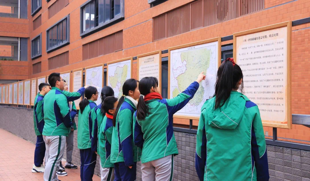 岁末年初“数说”教育，成都实外五龙山夯实基础展望新年