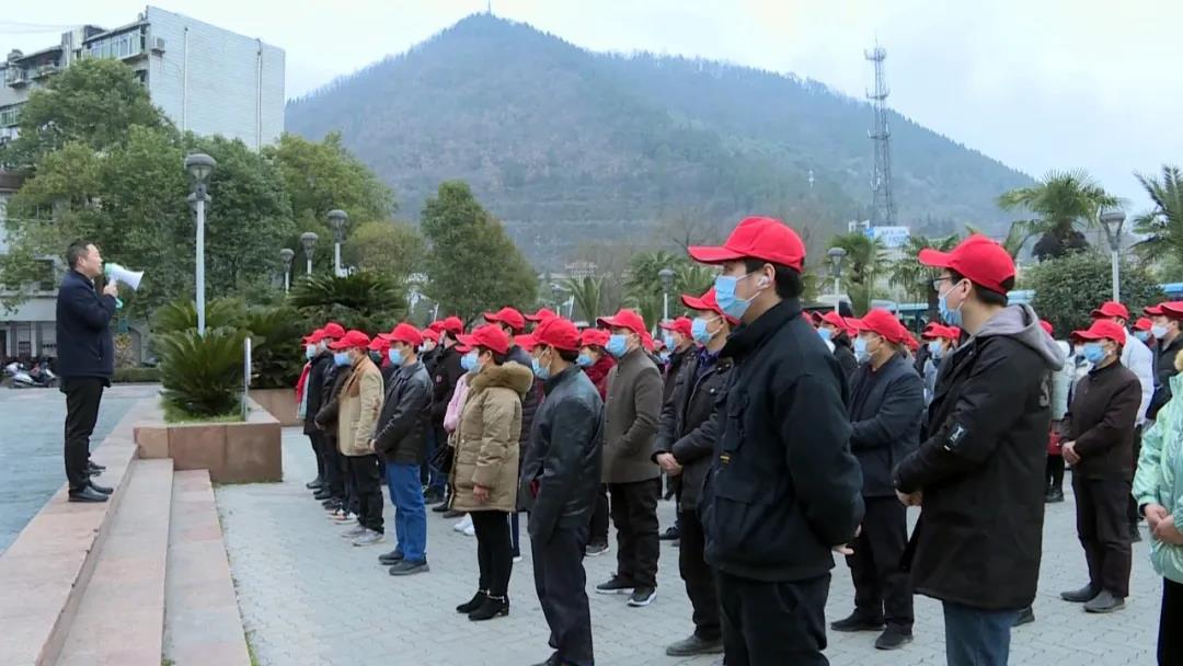点对点输送！汉中略阳137名务工人员赴江苏海安务工
