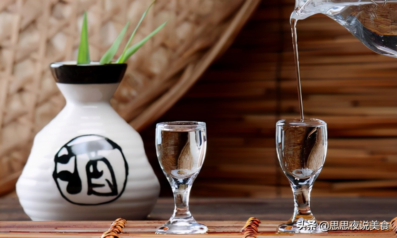 送酒专挑牌子买，不划算！这4款“宝藏”酒，便宜又好喝，别错过