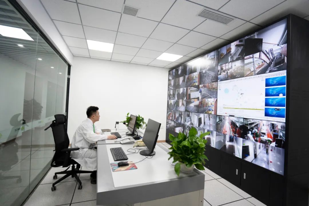 暖心又暖胃！翠屏区城区校园“营养午餐”为学生“舌尖” 护航