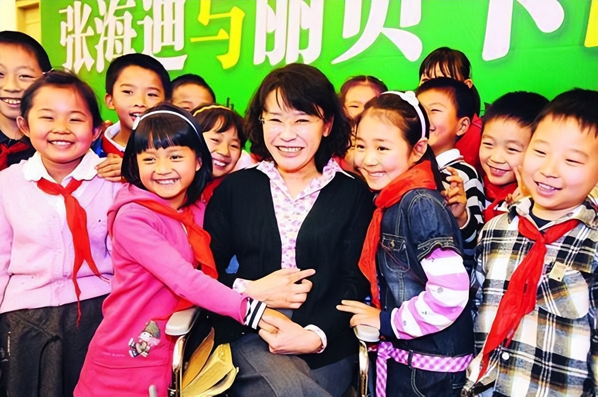 张海迪：5岁截瘫被医生断言活不过27岁！现年过六旬仍在发光发热