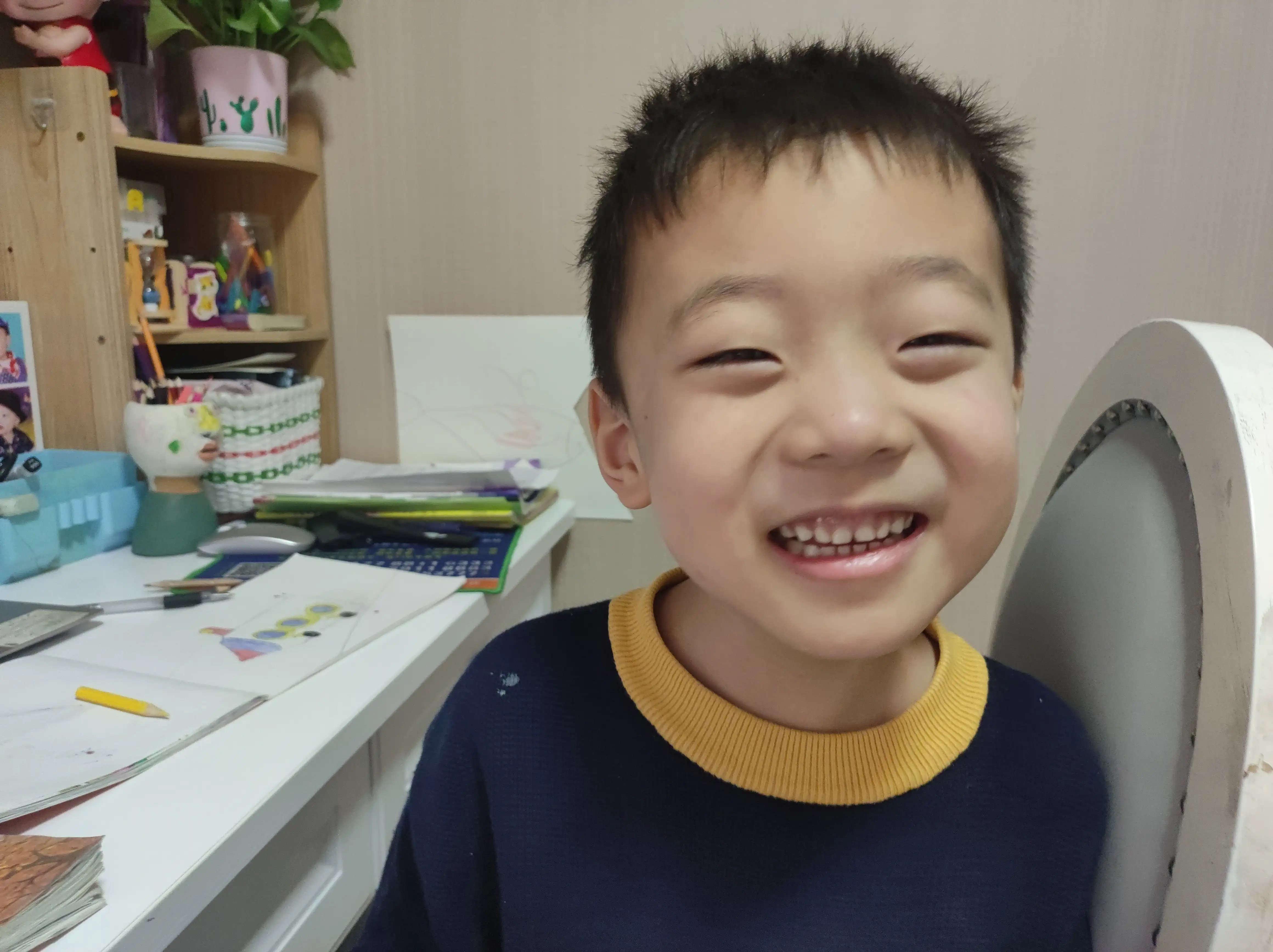 大冬天，儿子犯错，我端起半盆凉水倒他一身！