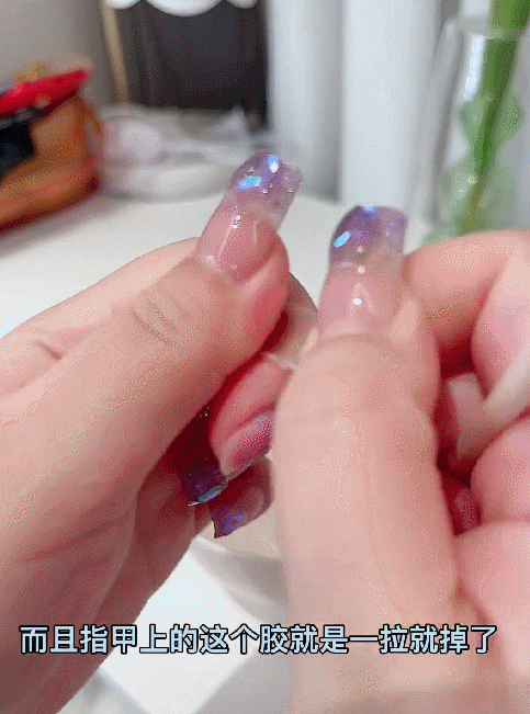 谁能拒绝在夏天做美甲呢？方便又平价的夏日美甲攻略快收好