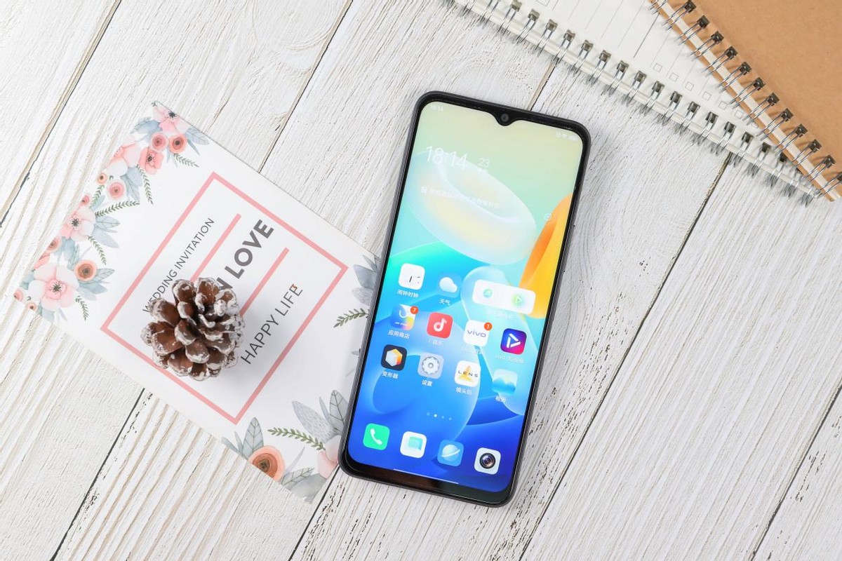 7月冲哪款手机最合适 这三款性价比手机推荐 高配低价最值得入手